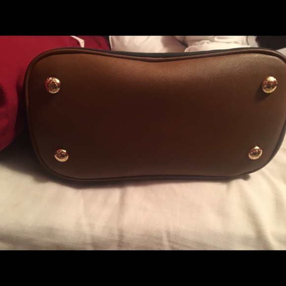 Michael Kors Purse - Picture 4 of 4